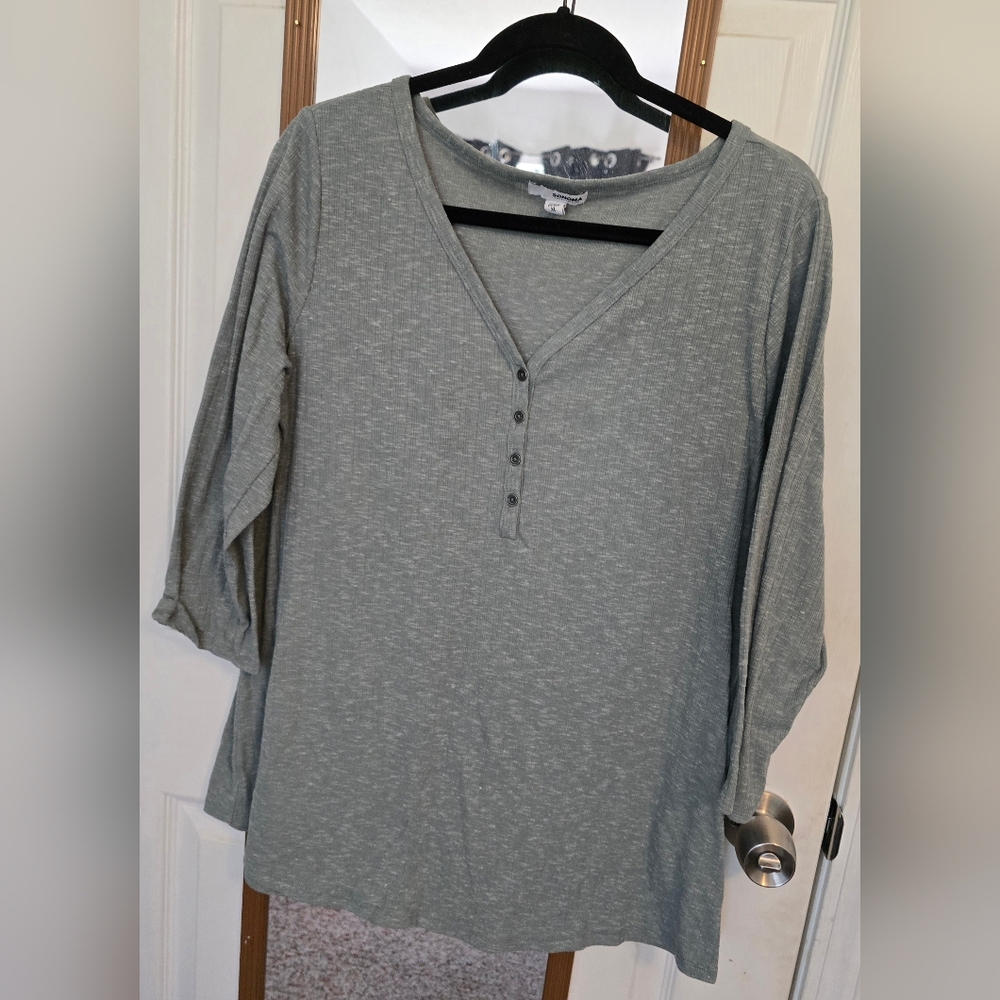 Women's Top